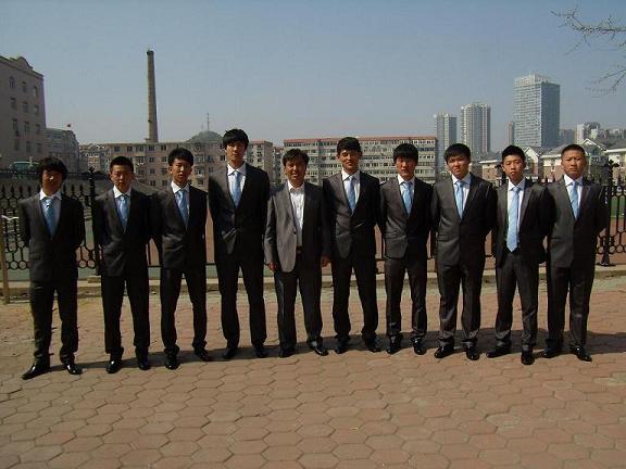 校足球队成员2012